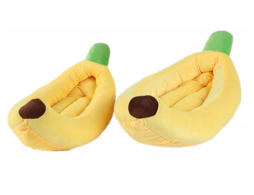 B010 Dog Banana Bed